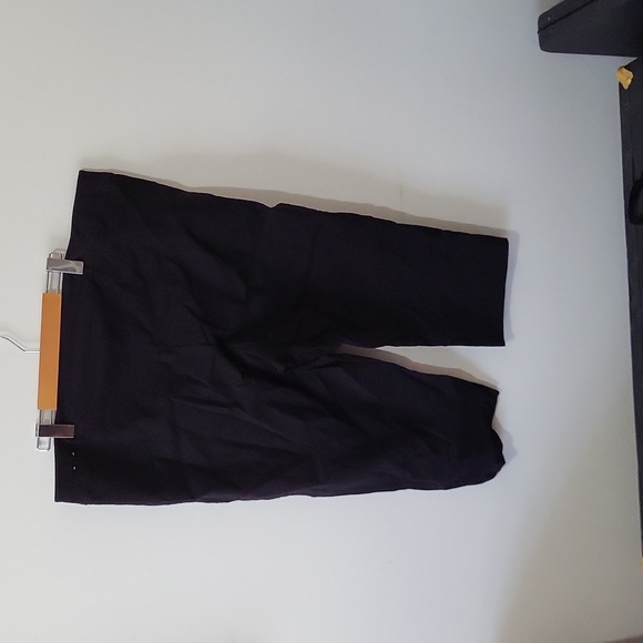 George  Capris - Picture 3 of 5